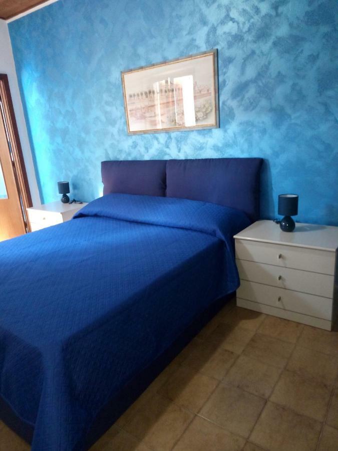 Su Casciu Bed and Breakfast Bosa Eksteriør billede
