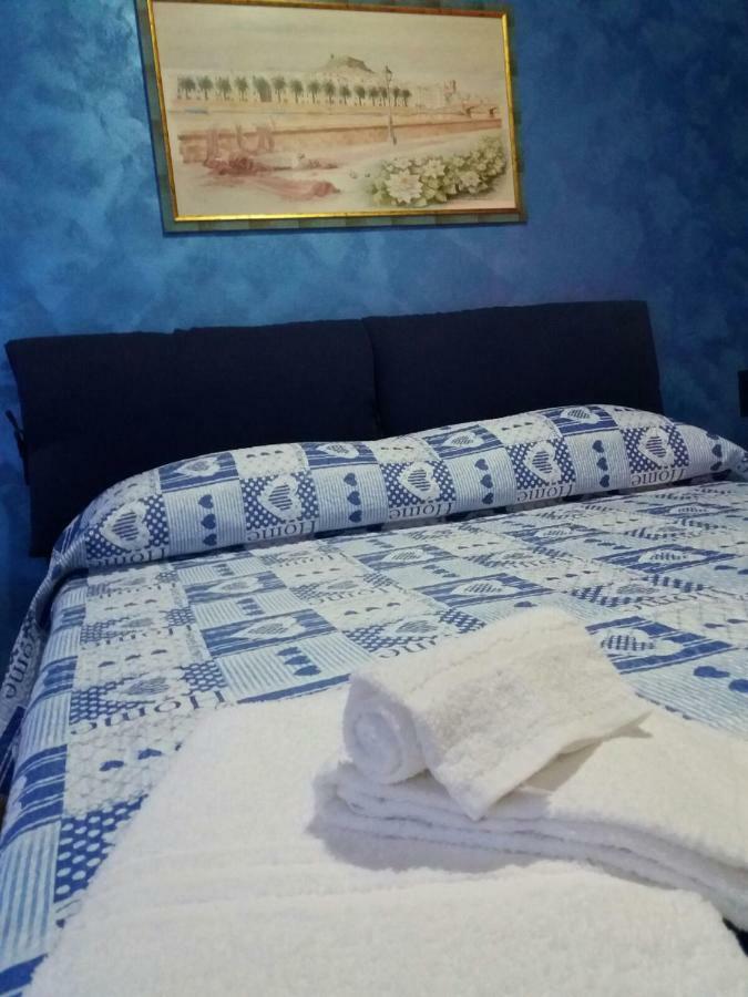 Su Casciu Bed and Breakfast Bosa Eksteriør billede